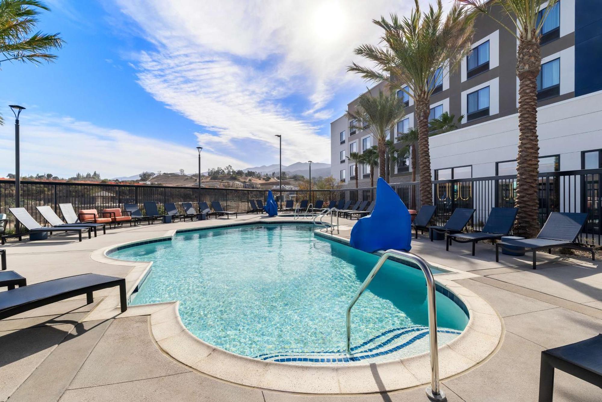 Hampton Inn & Suites Corona, Ca Exterior foto