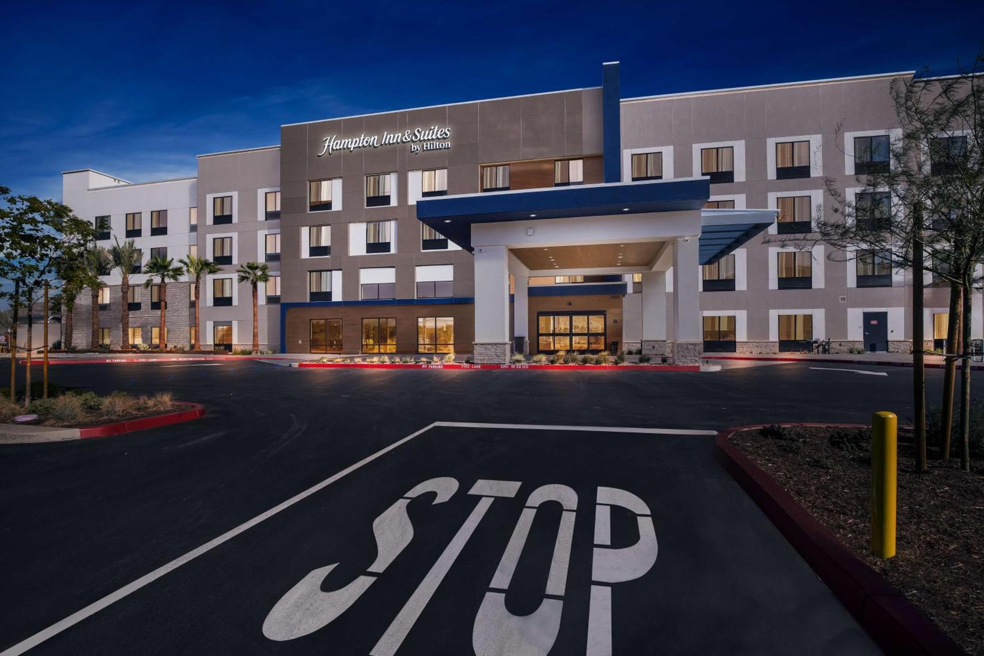Hampton Inn & Suites Corona, Ca Exterior foto