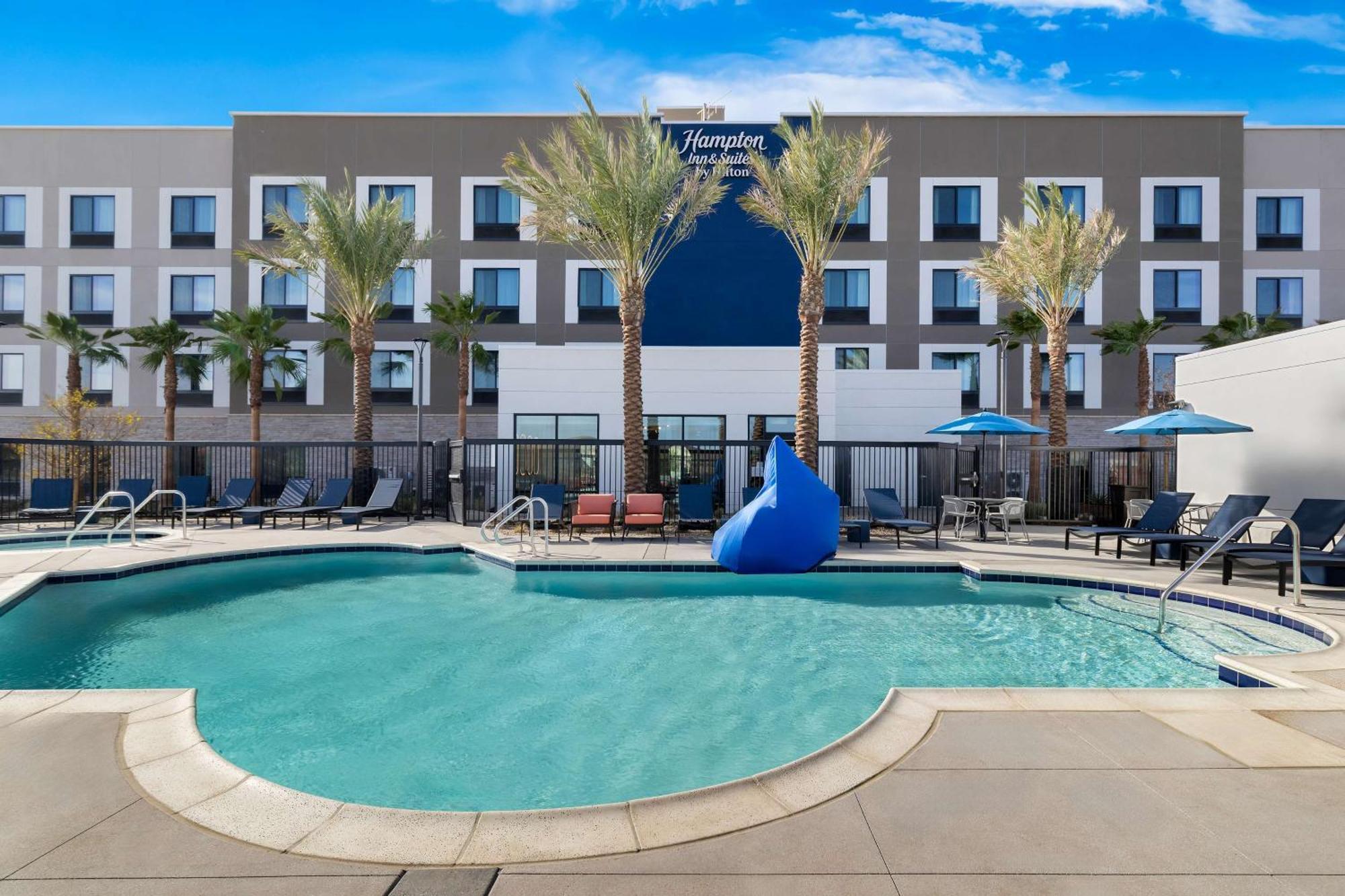 Hampton Inn & Suites Corona, Ca Exterior foto